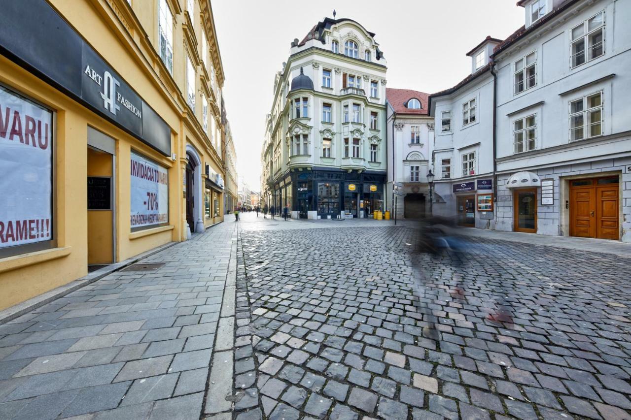 Pikachu'S Gallery - Historical Old Town Bratislava Esterno foto